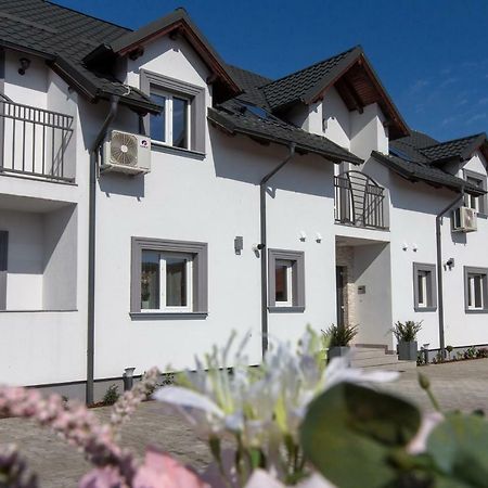 Apartament Saguna Nagyszentmiklós Kültér fotó